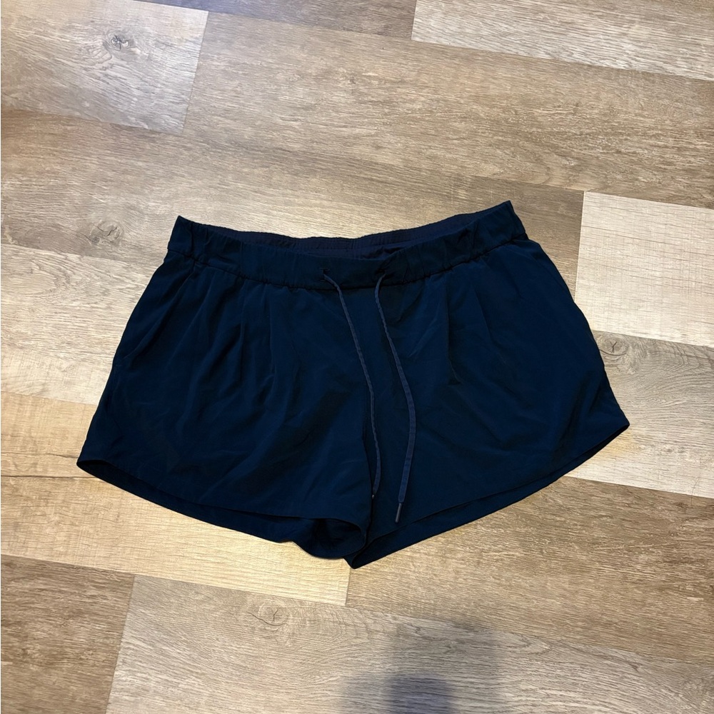 Lululemon navy blue short size 12